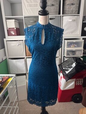 Blue Bebe Lace Keyhole Sheath Dress